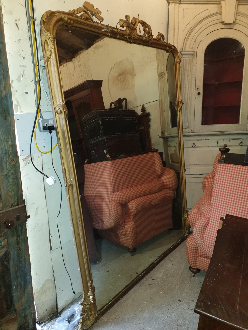Large Victorian gilt framed hall mirror  View IV