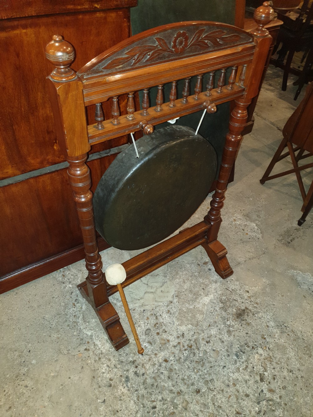 Late Victorian dinner gong View III