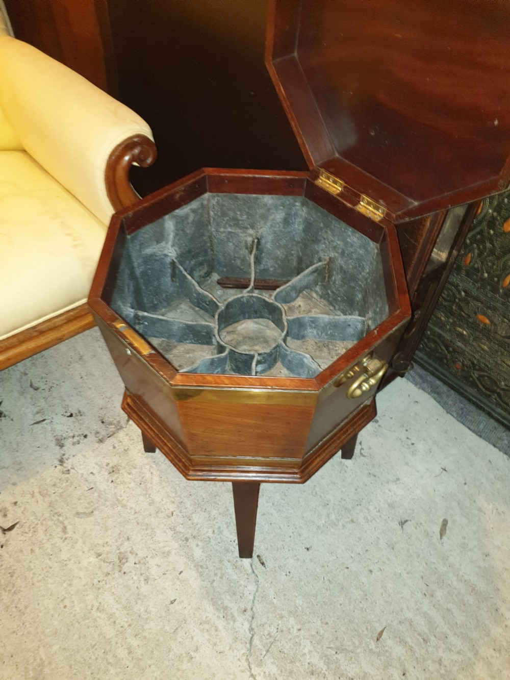 Late Georgian mahogany wine cooler with original interior   View II