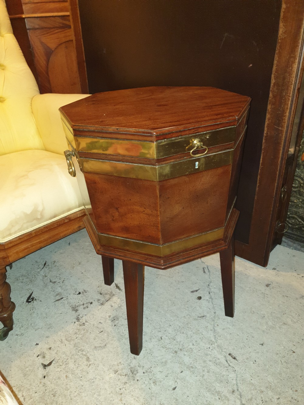 Late Georgian mahogany wine cooler with original interior   View V