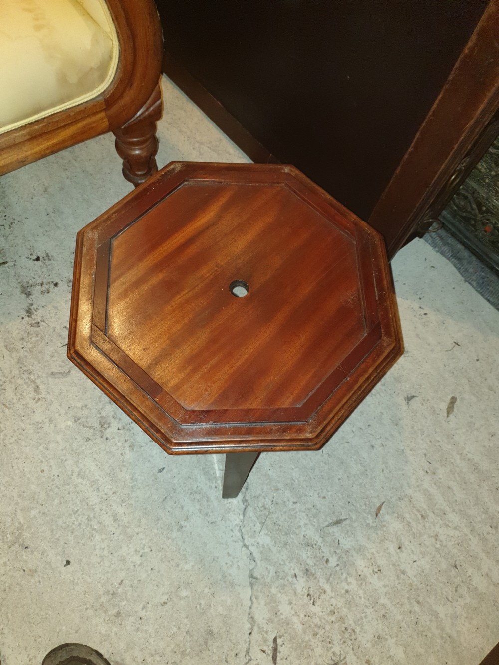 Late Georgian mahogany wine cooler with original interior   View VII