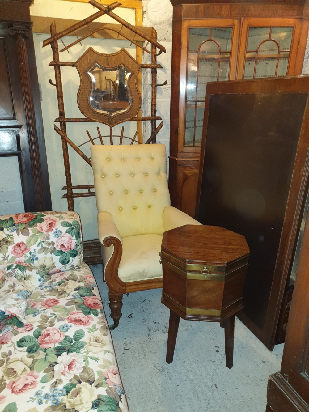Late Georgian mahogany wine cooler with original interior   View X