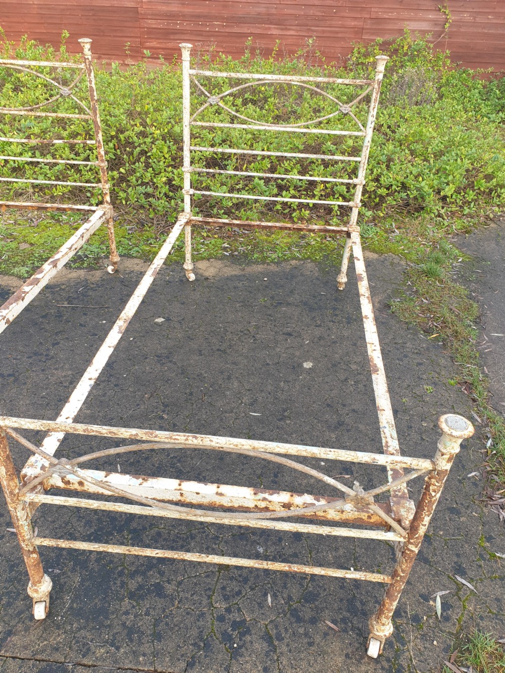Pair of single beds  View IV