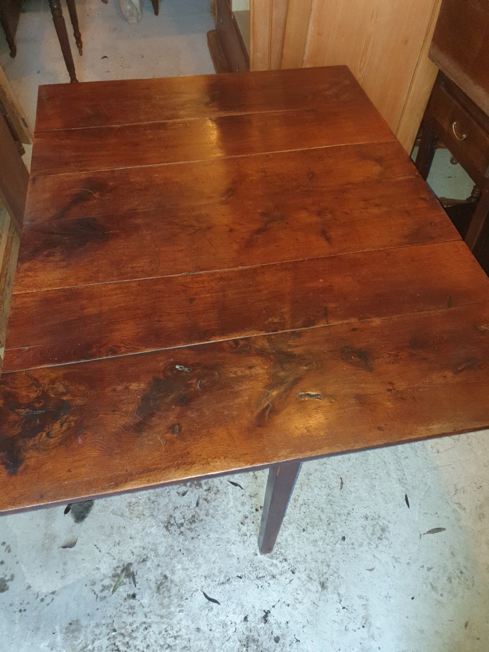 Early Victorian Scottish pitch pine drop cottage dining table  View VII