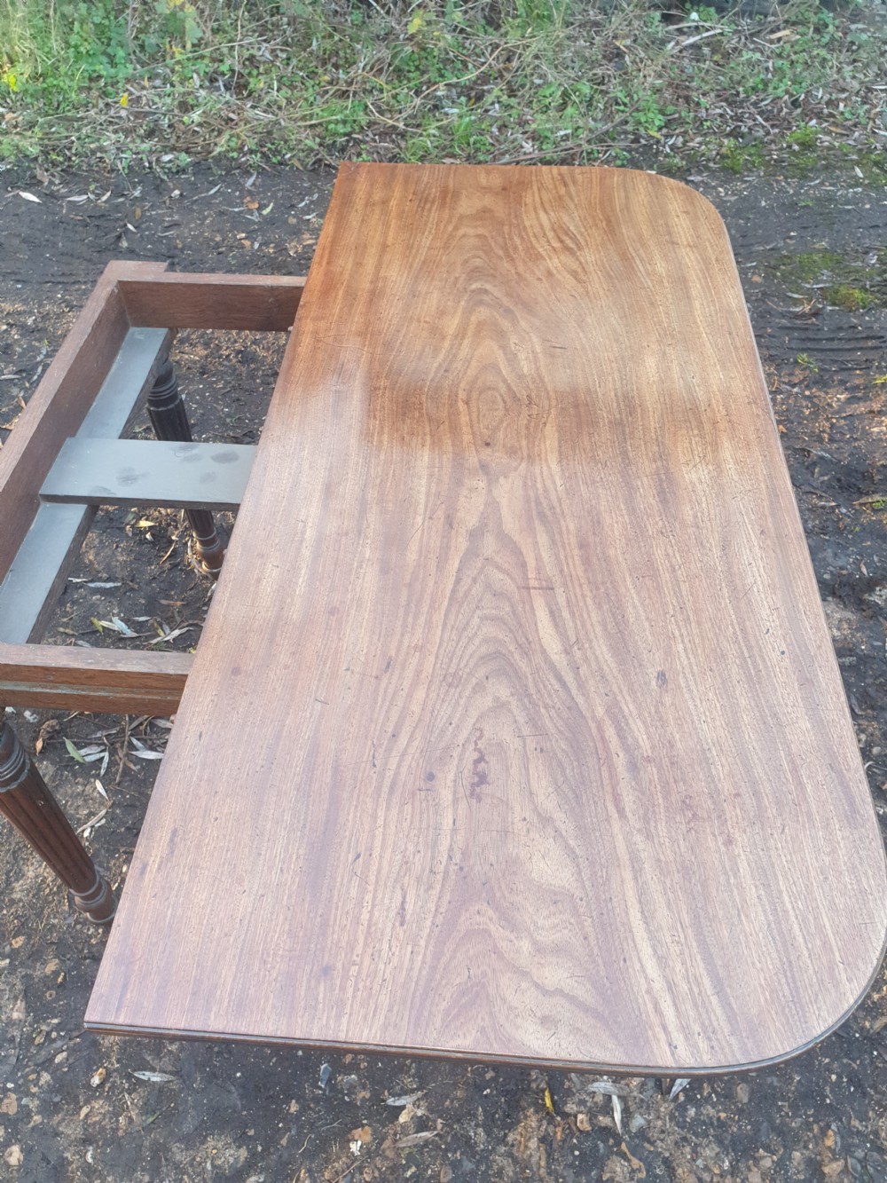 Early 19th century Gillows style extending table. View VI