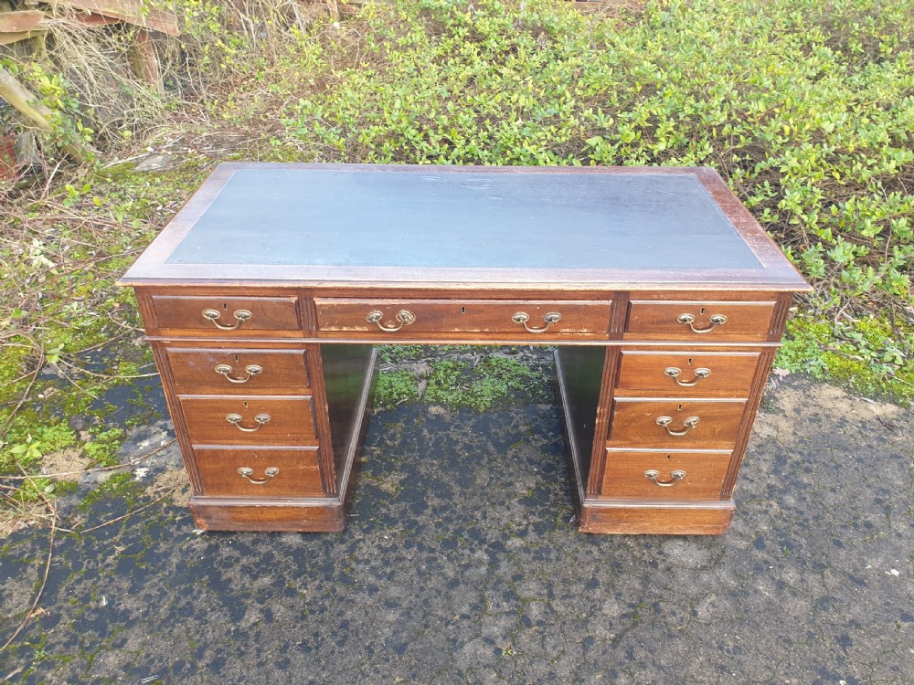 Edwardian mahogany kneehole pedestal desk  View III