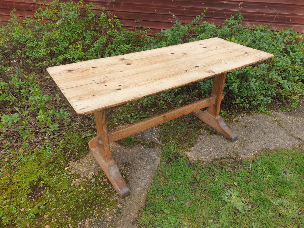 Original farmhouse pine table View IV