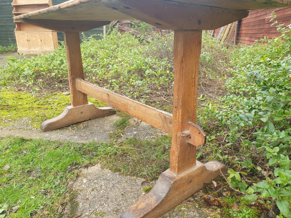 Original farmhouse pine table View V