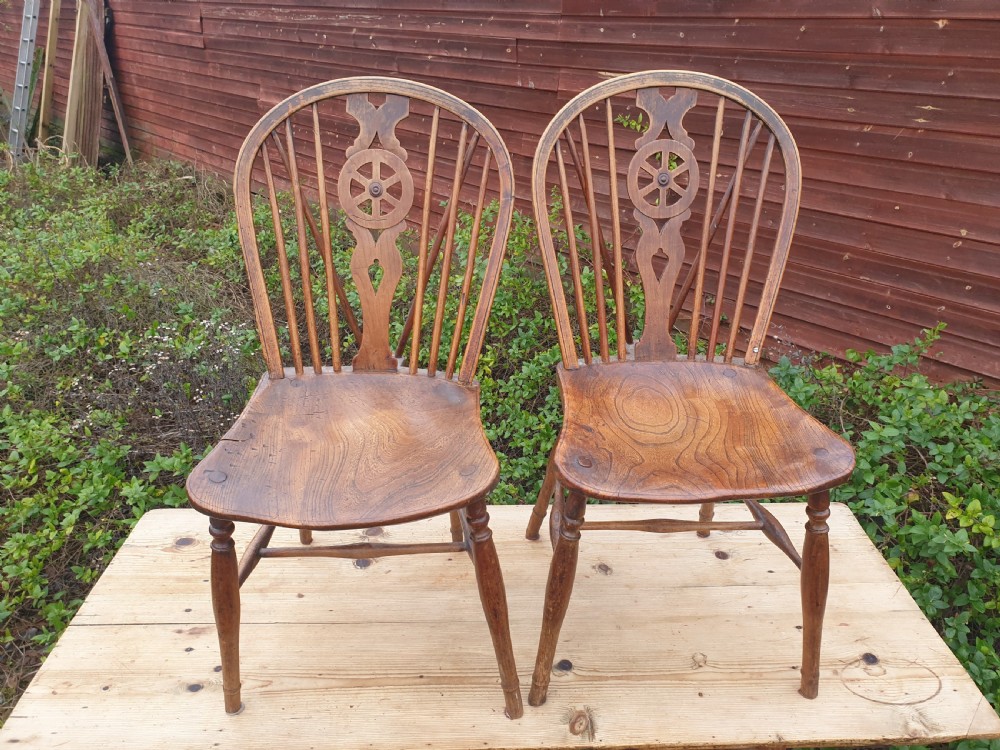 Pair of early 19th Windsor wheel back chairs