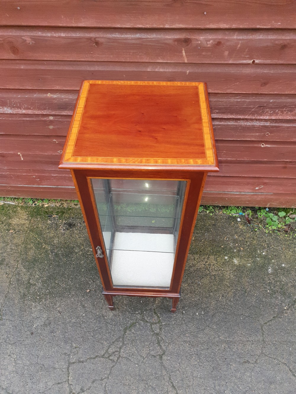 Edwardian inlaid mahogany bijouterie display cabinet.  View II