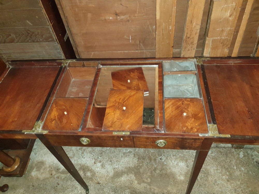 Late Georgian dressing table View III