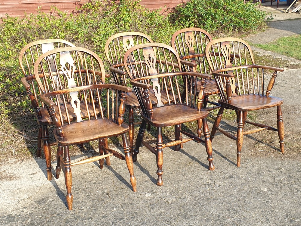 Harlequin set of 6 19th century Windsor armchairs 
