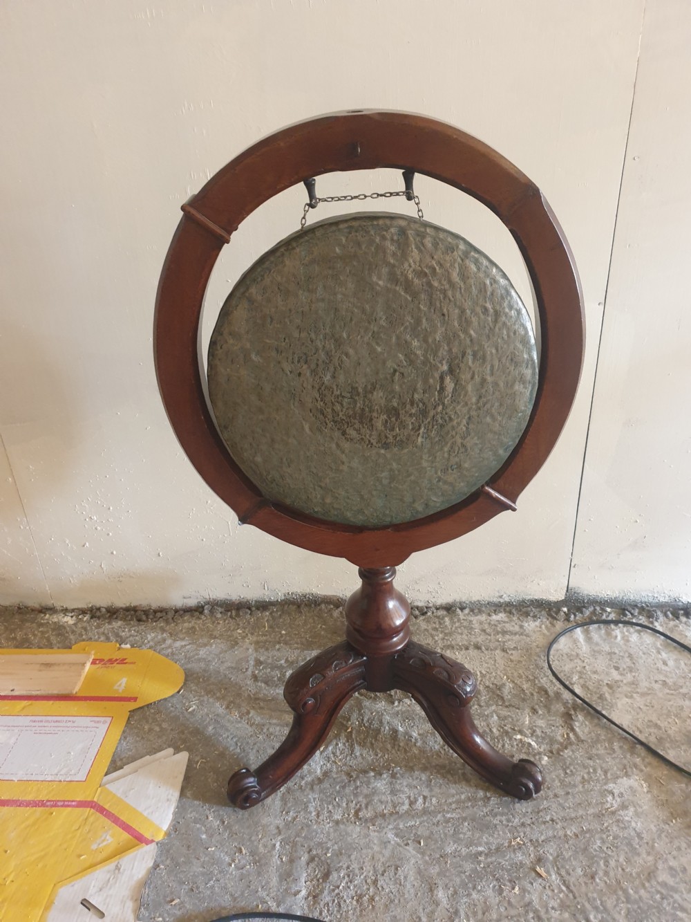 Late Victorian oak dinner gong  View II