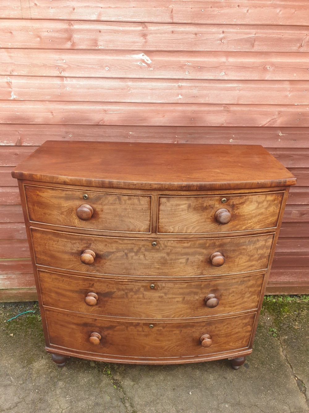 Good practical Regency mahogany bow front chest of drawers  View II