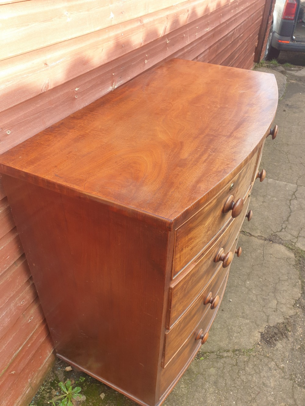 Good practical Regency mahogany bow front chest of drawers  View III