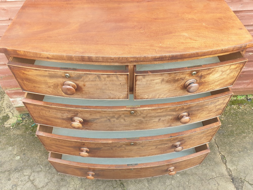 Good practical Regency mahogany bow front chest of drawers  View V