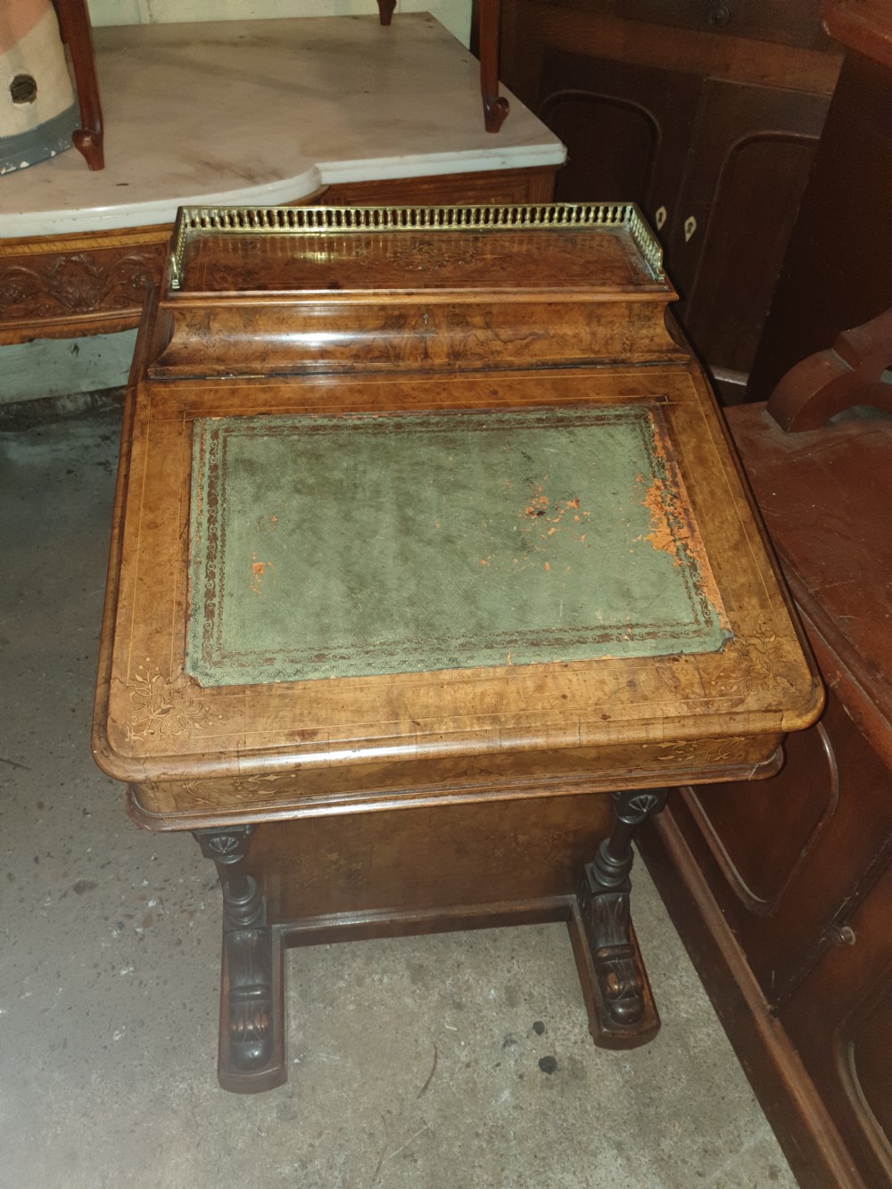 Victorian inlaid burr walnut Davenport  View VII
