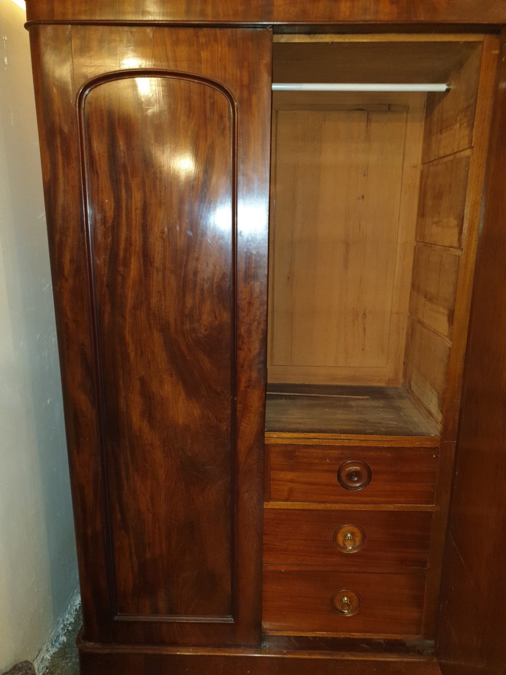 Mid Victorian mahogany 3 door wardrobe. View VI