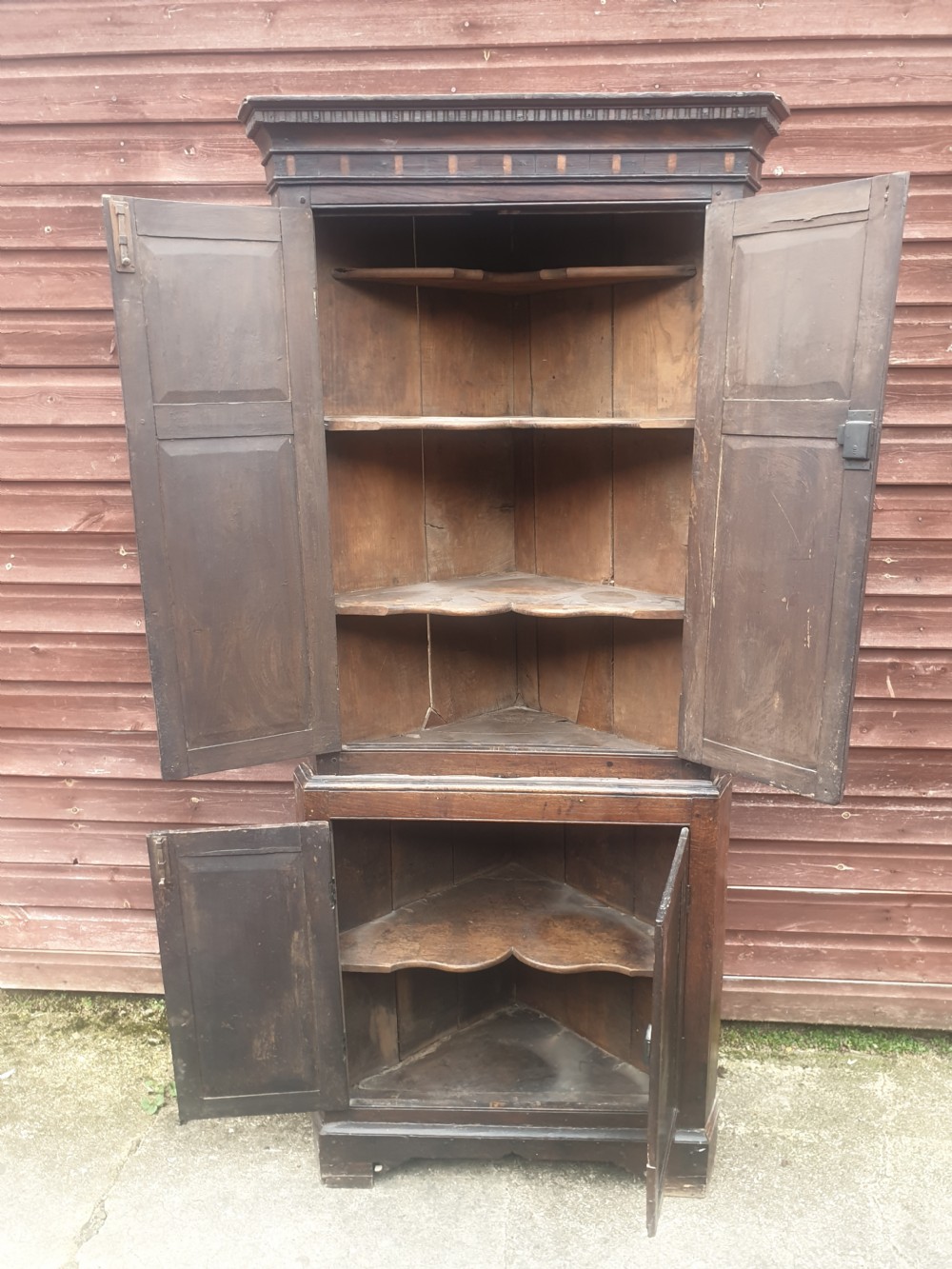 Late Georgian oak 2 part corner cupboard  View II