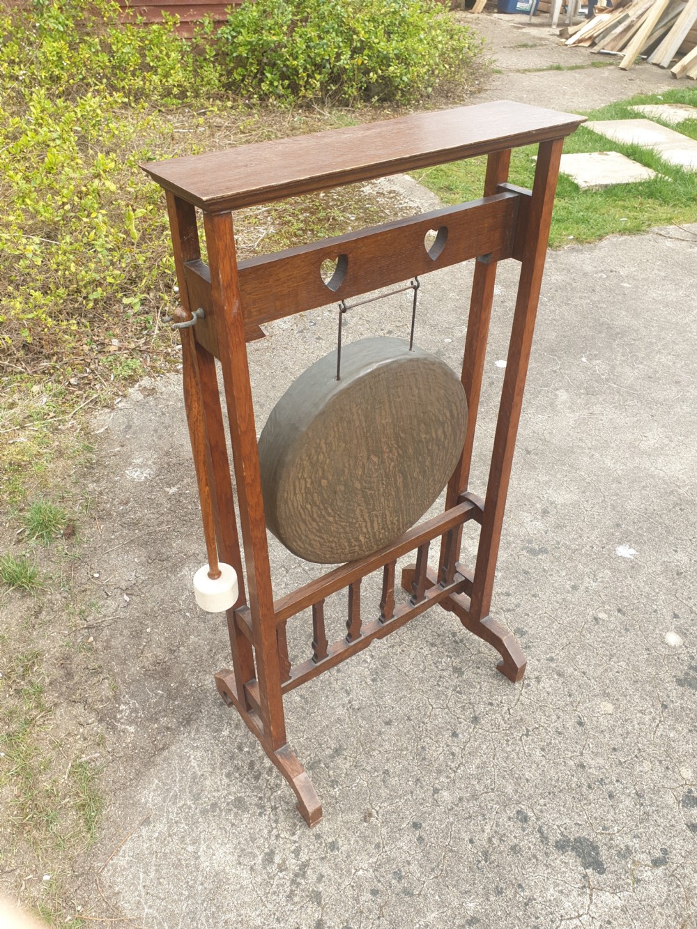 Oak arts and crafts dinner gong  View IV