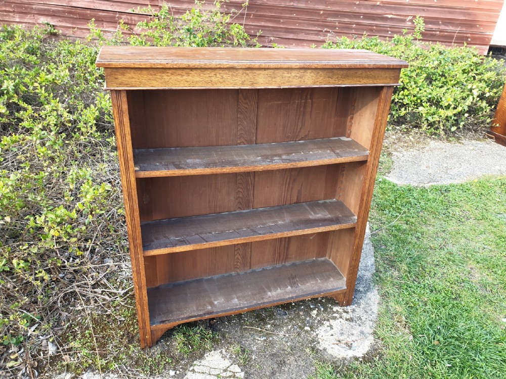 Edwardian oak open bookcase. 