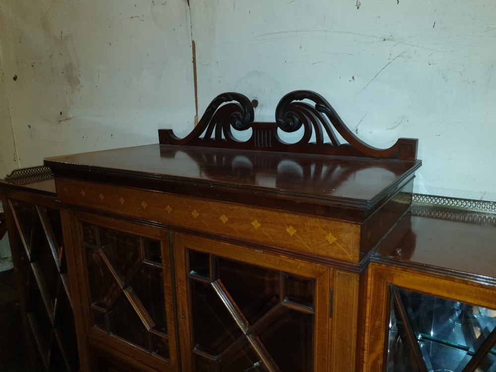 Good quality Edwardian inlaid mahogany secretaire cabinet  View VI