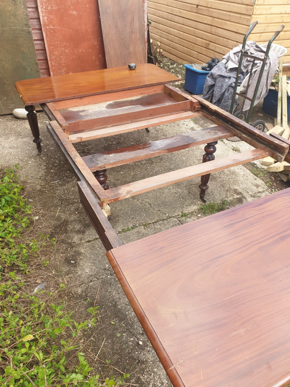 Gillows style mahogany extending dining table.  View VII