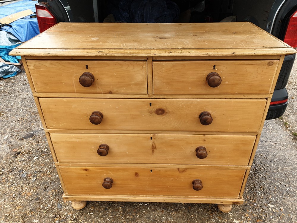 Victorian pine chest of drawers  View II