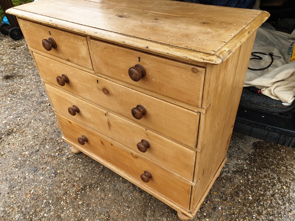 Victorian pine chest of drawers  View VI