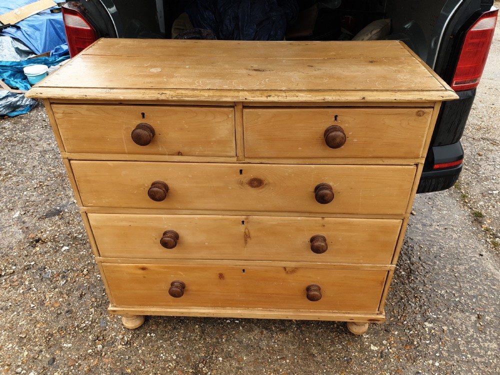 Victorian pine chest of drawers  View VII