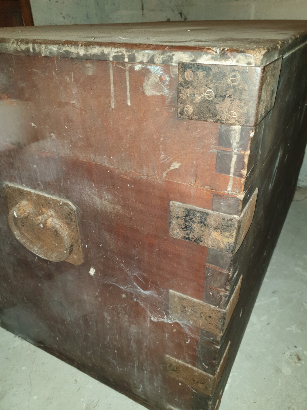 Very large 19th century Campaign travelling trunk View II