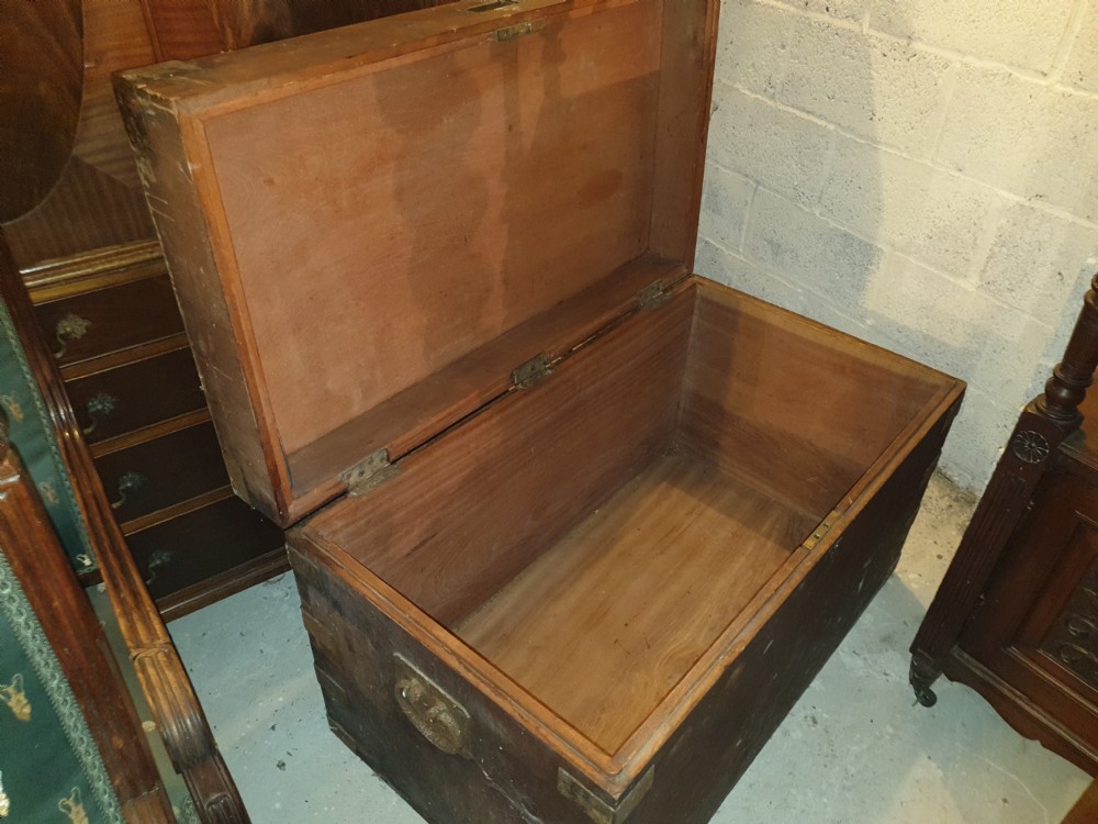 Very large 19th century Campaign travelling trunk View III