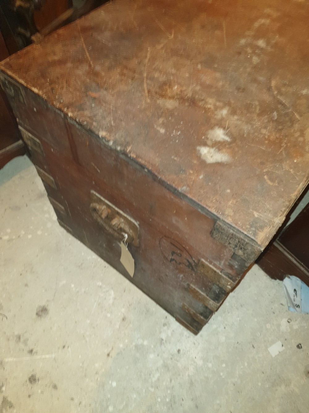 Very large 19th century Campaign travelling trunk View V