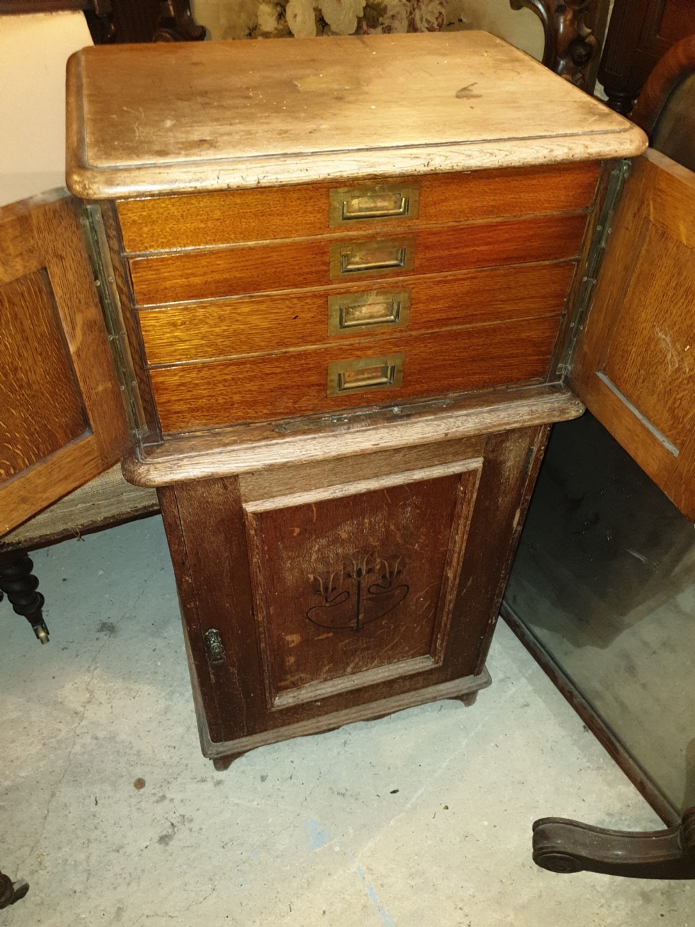 Inlaid oak 2 part dining room cabinet.  View VI