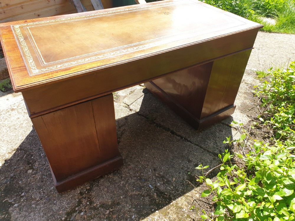 Late Victorian mahogany pedestal desk by Maples View VIII