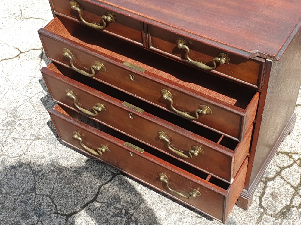 Mahogany apprentice chest of drawers View III