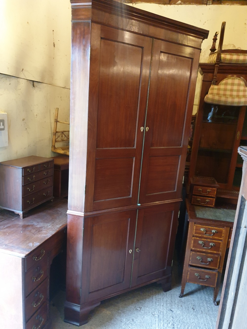 Good Regency mahogany 2 part corner cupboard.  View IV