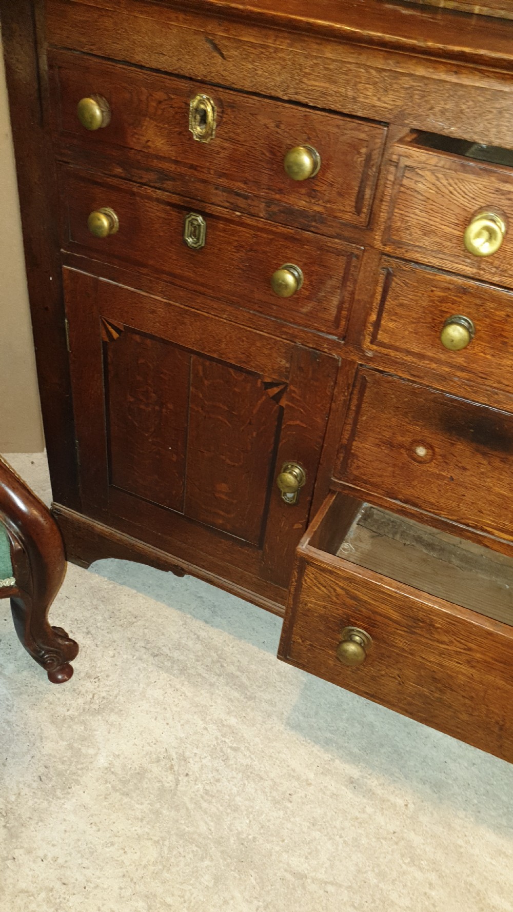 Early 19th century inlaid oak Welsh dresser  View VIII
