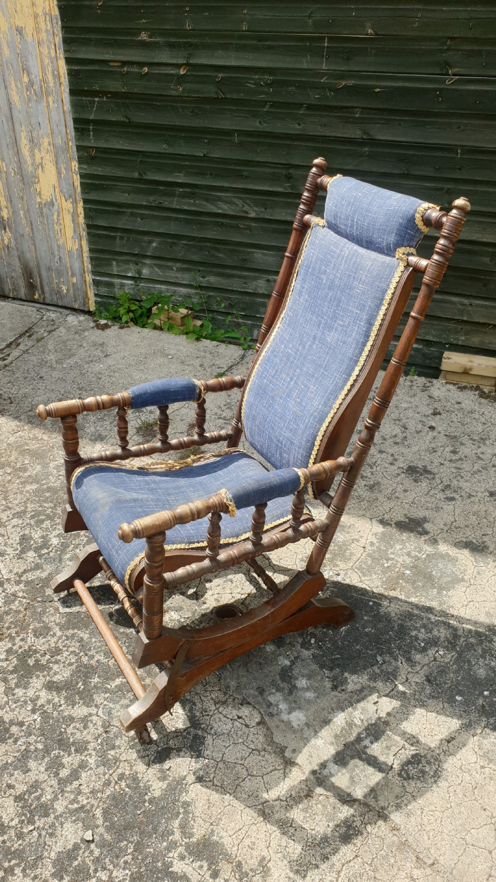 Late Victorian American rocking chair. 