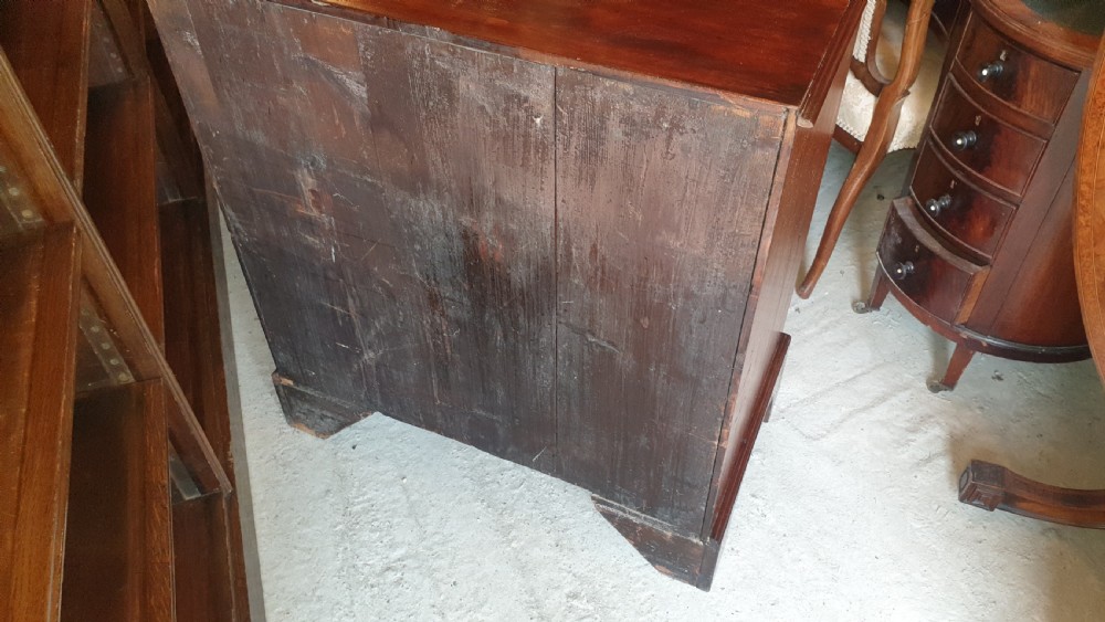 Early 19th century mahogany chest with slide. View II