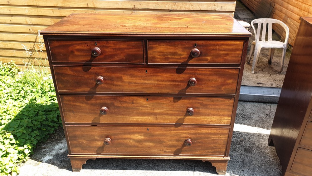 Regency mahogany chest of drawers of good practical size. View II
