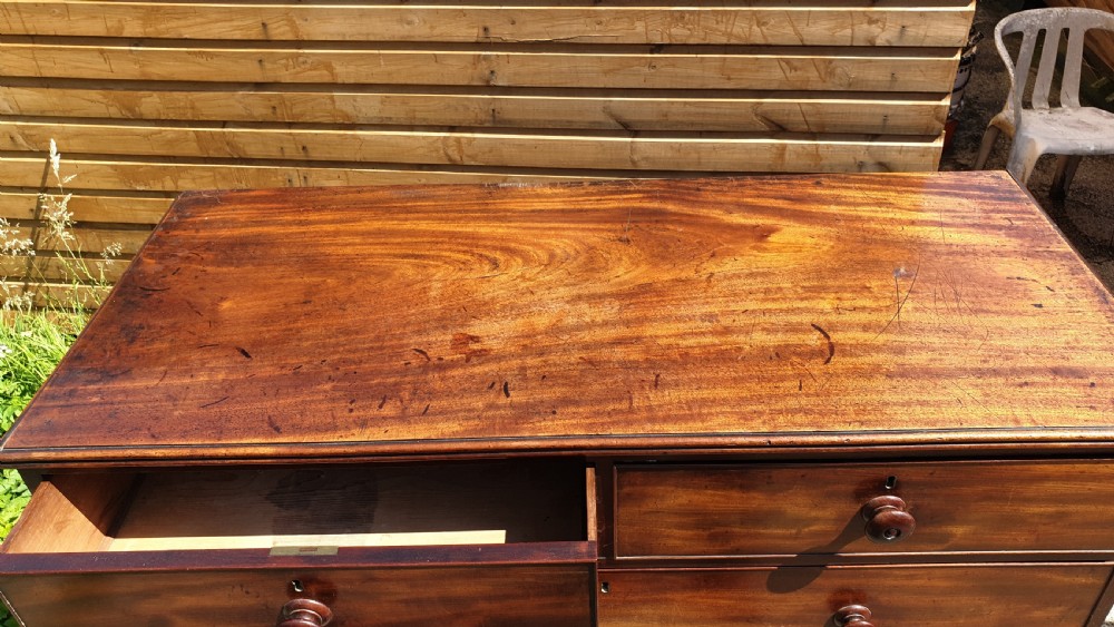Regency mahogany chest of drawers of good practical size. View IV