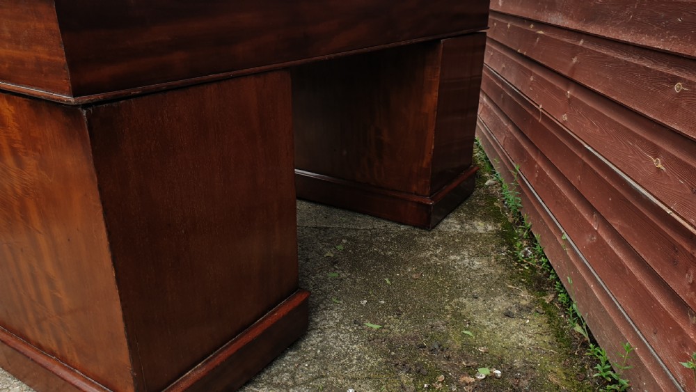 5 foot 19th century mahogany kneehole pedestal desk.  View III