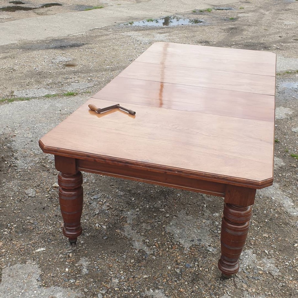 Late Victorian (8 foot plus) walnut 2 leaf extending dining table. 