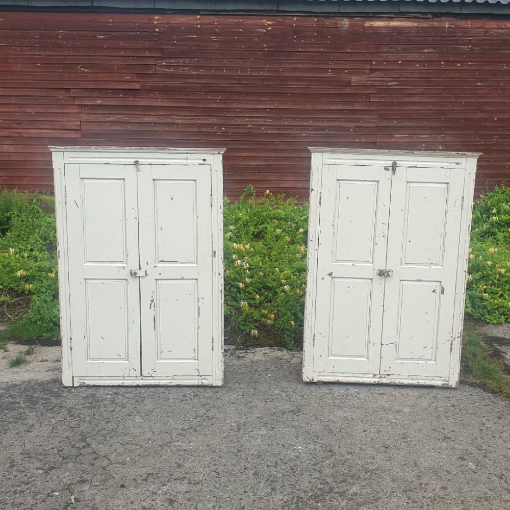 Pair of country house alcove cupboards. 