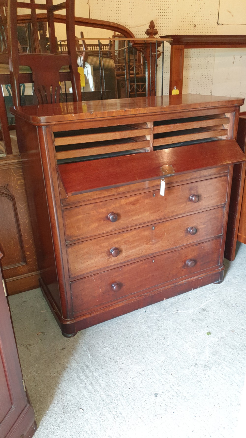 Unusual Victorian mahogany chest of drawers 