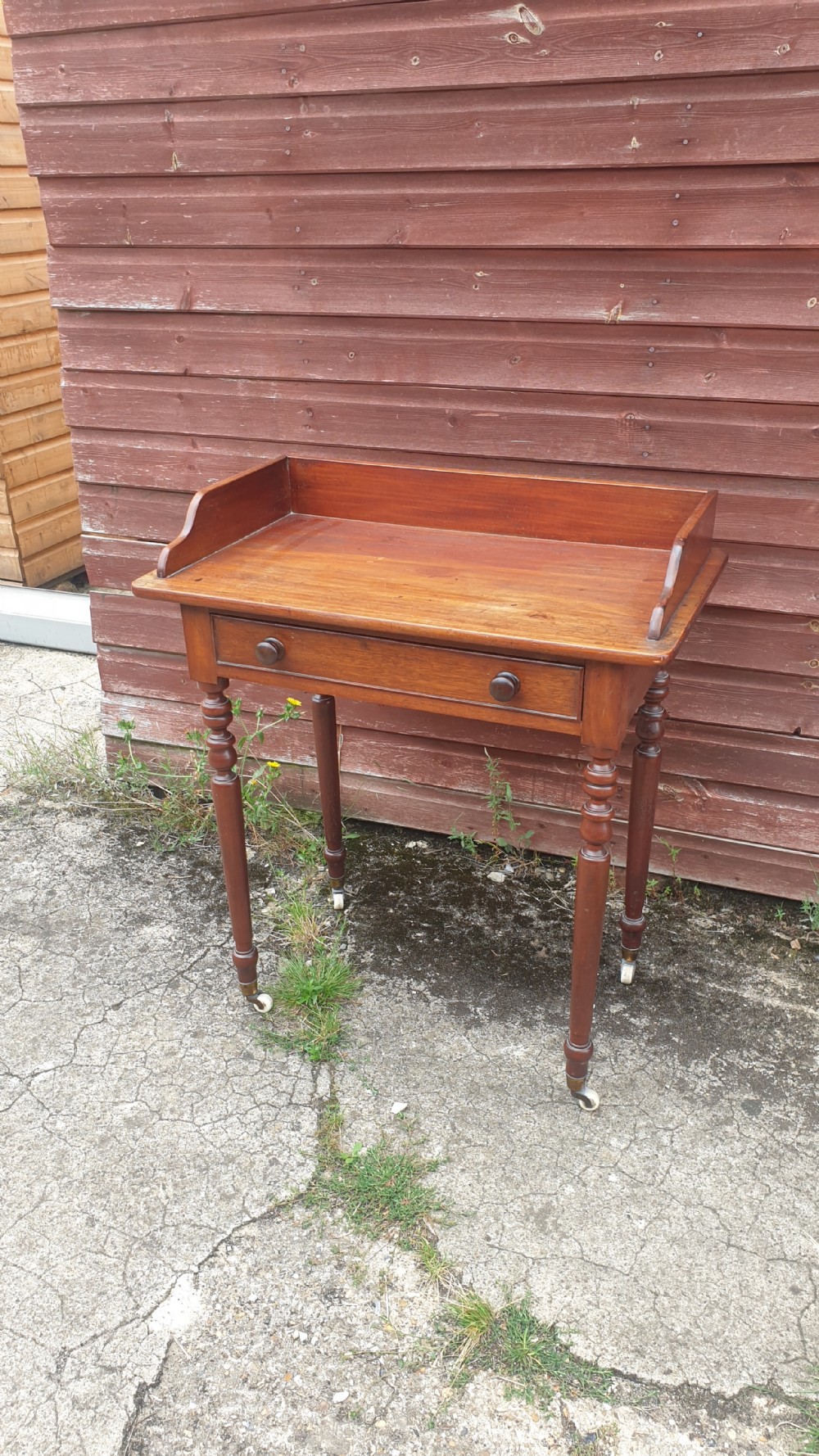 Mid Victorian mahogany single drawer side table. 
