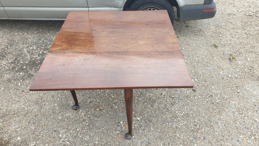 Useful Georgian mahogany drop flap cottage dining table.  View IV