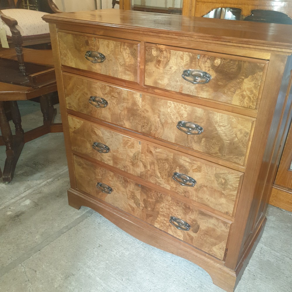 Good size Edwardian walnut chest of drawers 