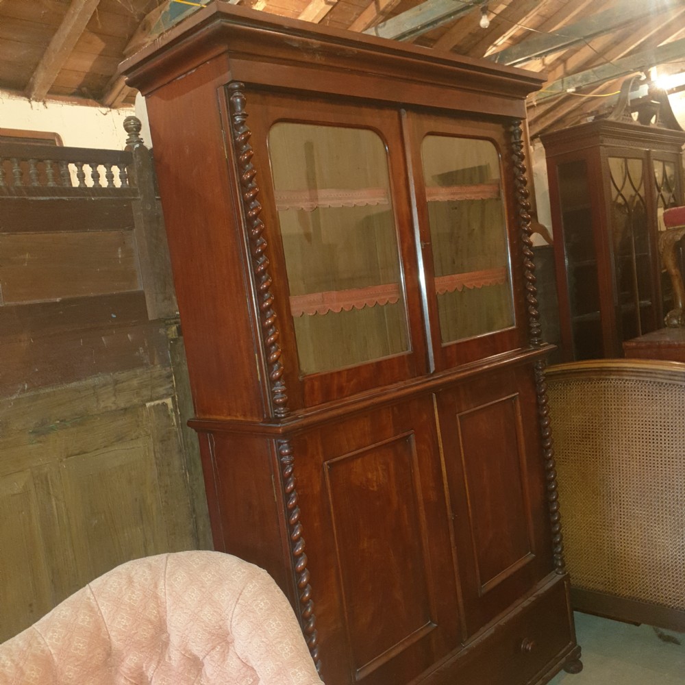 Good practical 19th century mahogany bookcase cabinet . View VIII